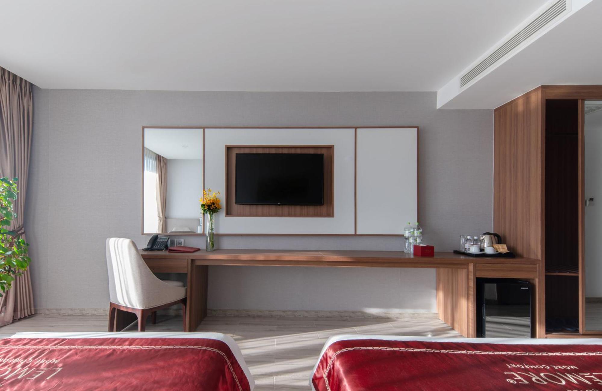 Hotel Lemore